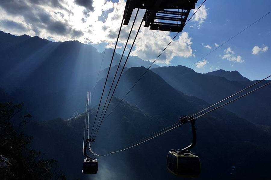 SAPA BY BUS 2 DAYS – 1 NIGHT WITH FANSIPAN PEAK – THE ROOF OF INDOCHINA