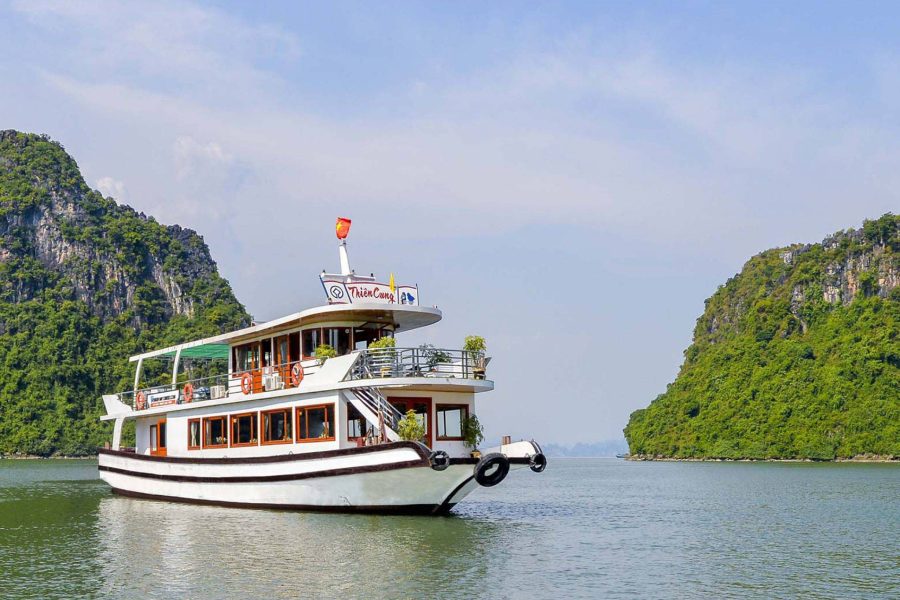 WONDER BAY CRUISES HALONG 1 DAY TOUR