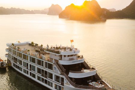 Oasis Cruise (Oasis bay party cruise) – Ha Long bay 2 days 1 night trip